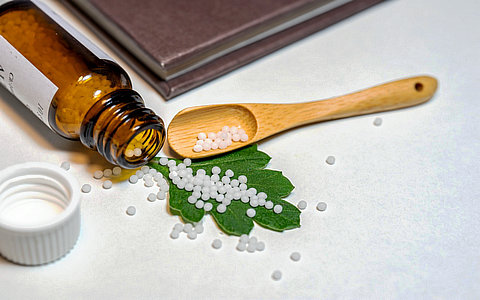 七部门：开展“人工智能赋能医药全产业链”应用试点