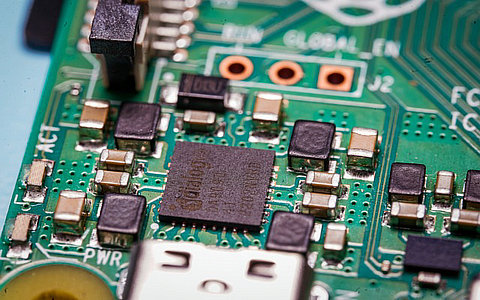 中国移动发布基于RISC-V架构的全国产化卫星通信芯片